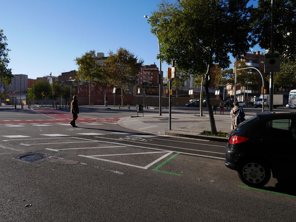 Avinguda Meridiana, tram entre els carrers de València i de Las Navas de Tolosa (cantó mar). Zona verda