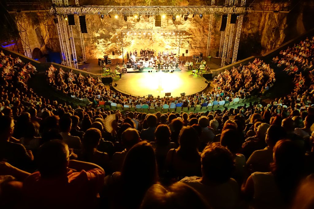 Espectacle "Swing Broadway" al Teatre Grec dins del Festival Grec