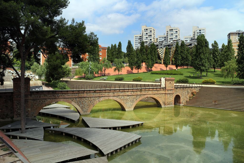 Parc Central de Nou Barris. Aqüeducte