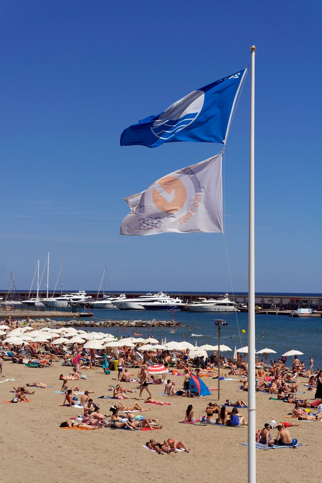 Platja del Somorrostro. Bandera blava de qualitat