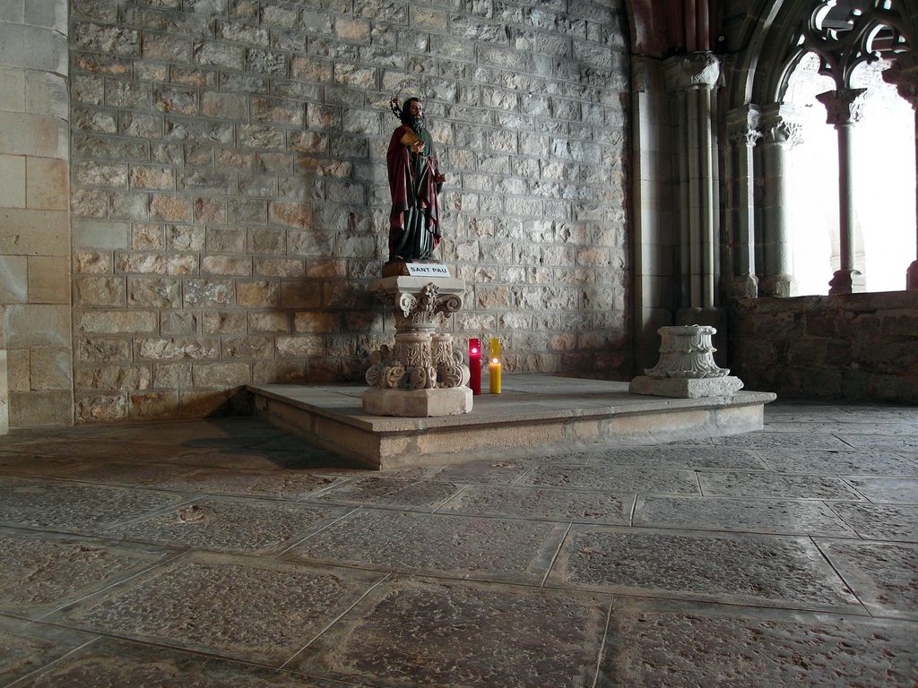 Monestir de Sant Pau del Camp. Escultura de Sant Pau