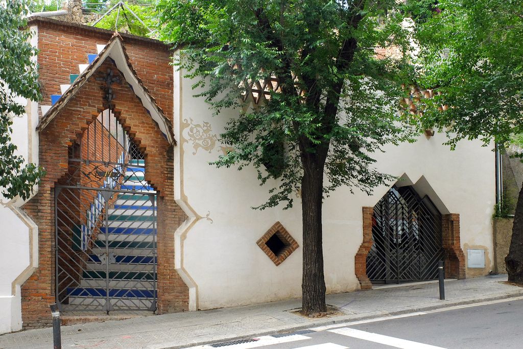 Finca Sansalvador. Porta i escales