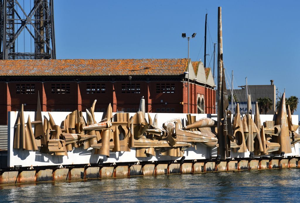 Escultura Sideroploide, Ferroestructura núm. 5,  o Als homes de la mar, de Salvador Aulèstia i Vázquez