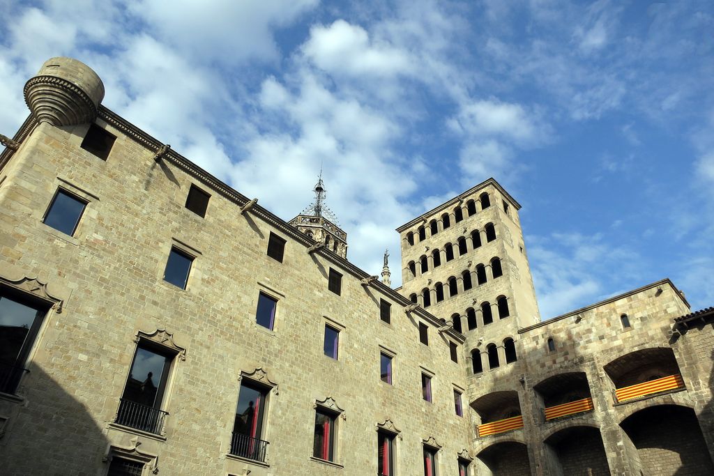 Plaça del Rei. Palau del Lloctinent i Torre del Rei Martí