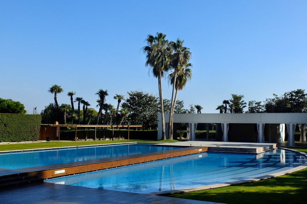 Jardins de Torre Melina. Piscines del Reial Club de Polo