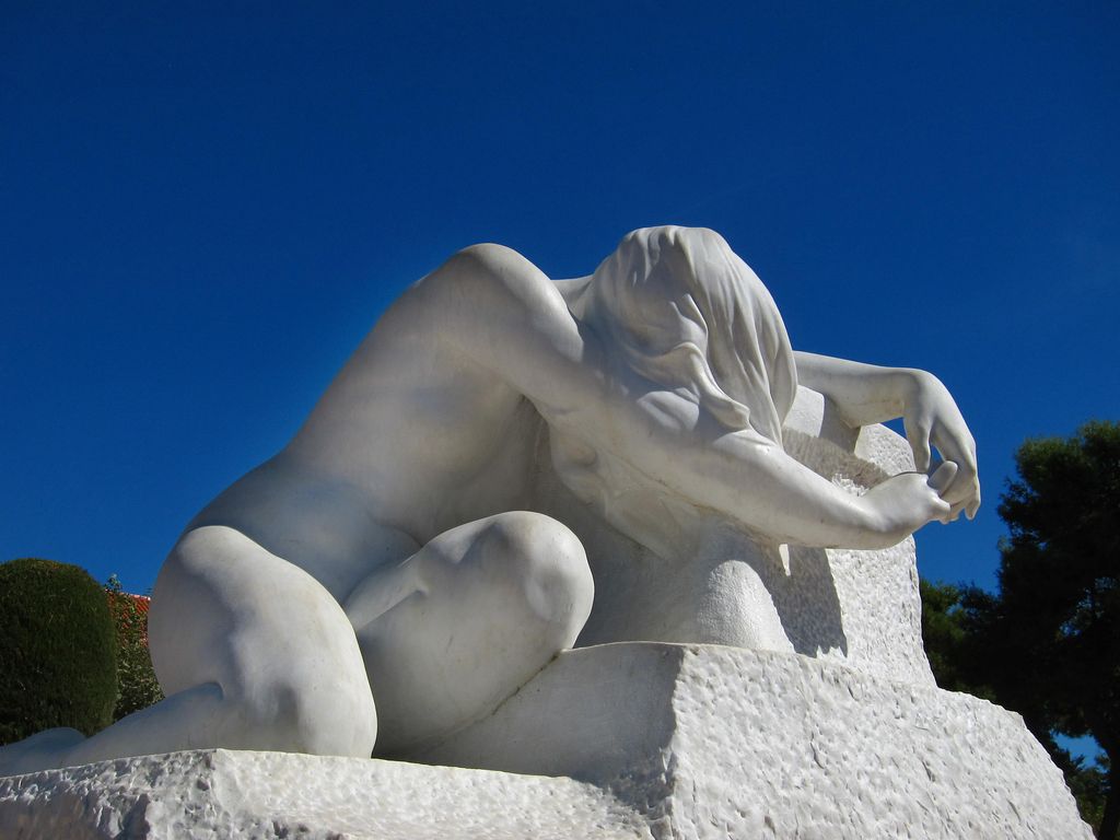 Escultura El desconsol (escultura) de Josep Llimona