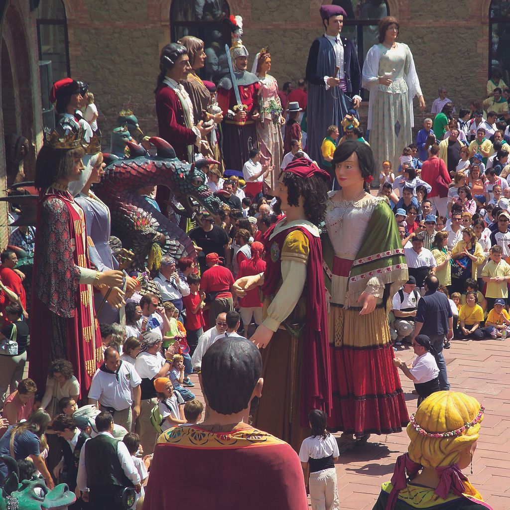 Festa Major de Nou Barris. Ball de gegants i capgrossos