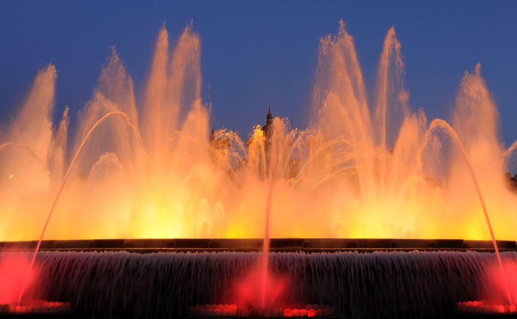 Font Màgica de Montjuïc il·luminada