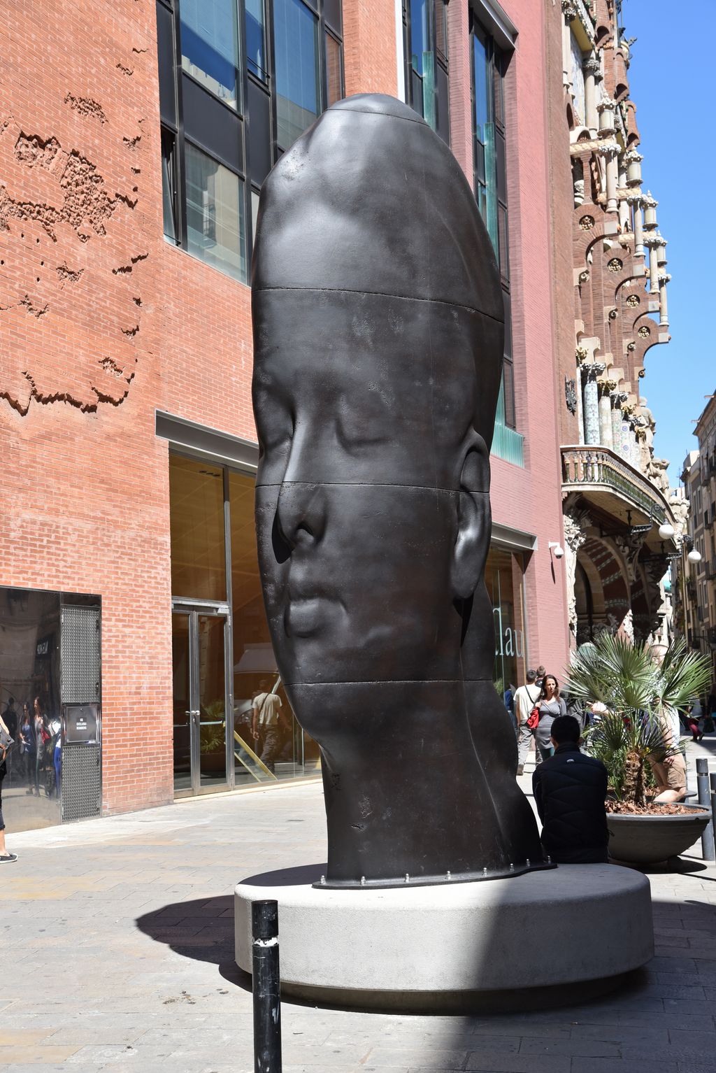 Escultura Carmela, de Jaume Plensa