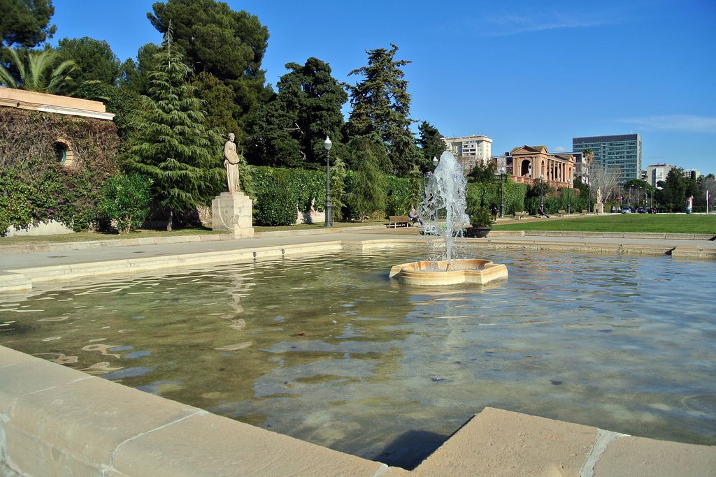 Palau de Pedralbes Estany amb sortidor