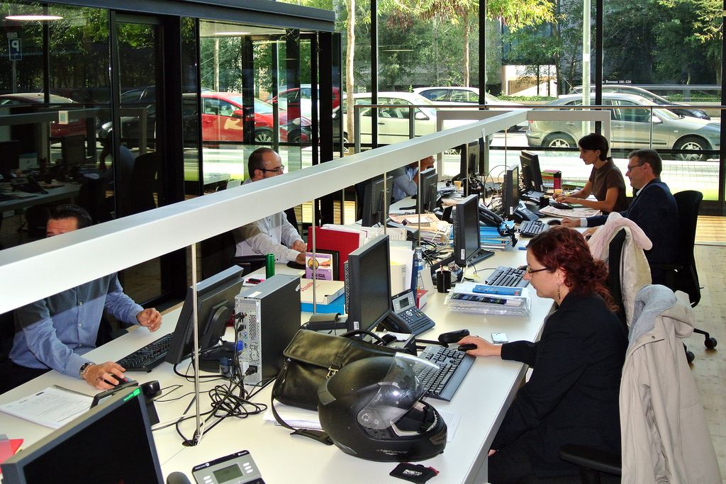 Oficina d'Atenció a les Empreses. Taules de treball