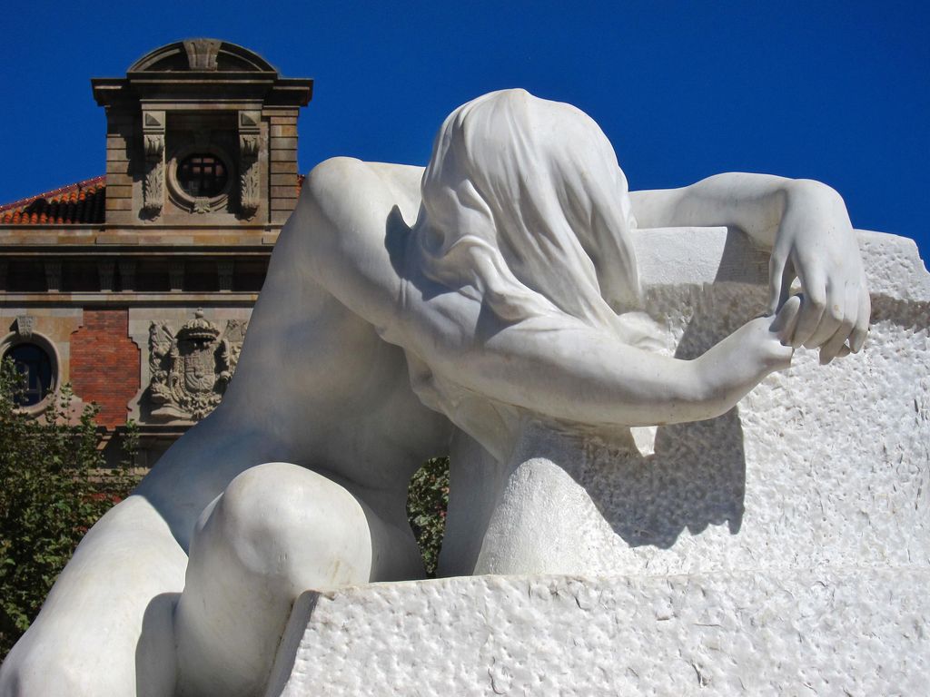 Escultura El desconsol (escultura) de Josep Llimona al parc de la Ciutadella