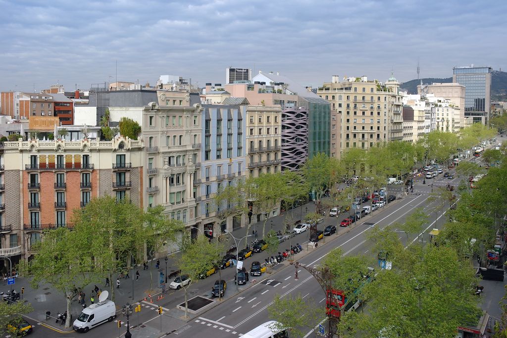 Passeig de Gràcia al capvespre