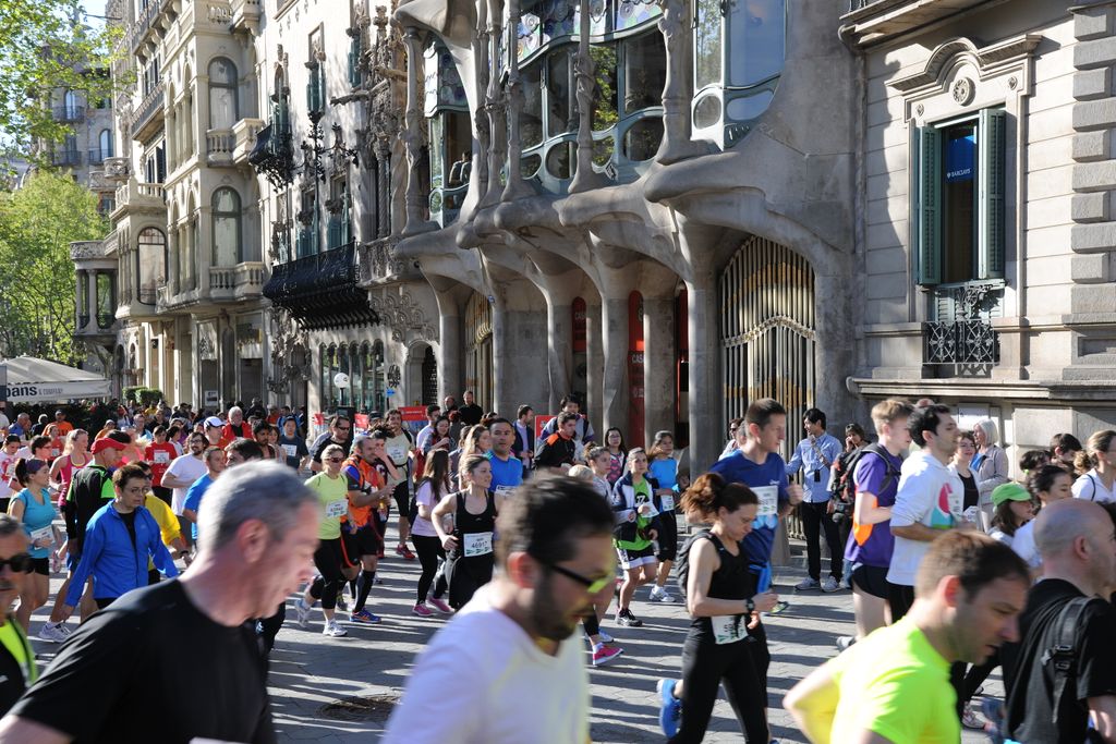 Cursa d'El Corte Inglés 2014. Corredors per la Casa Batlló