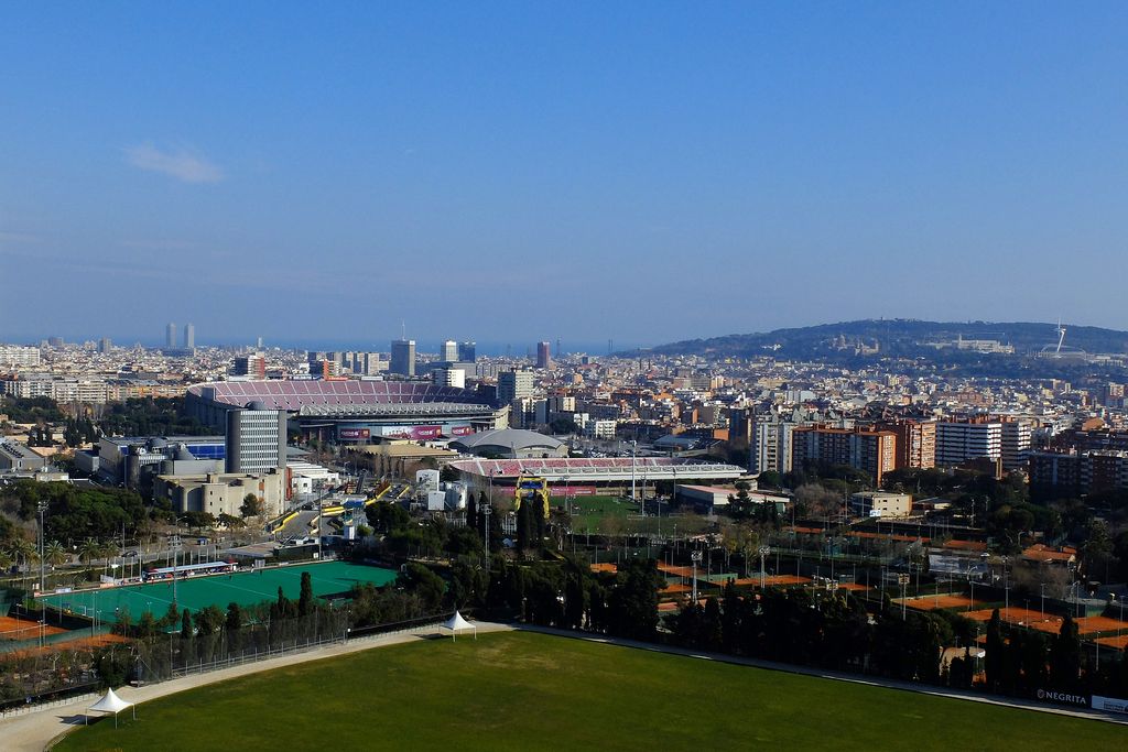 Vista de Barcelona des del Reial Club de Polo fins a Montjuïc