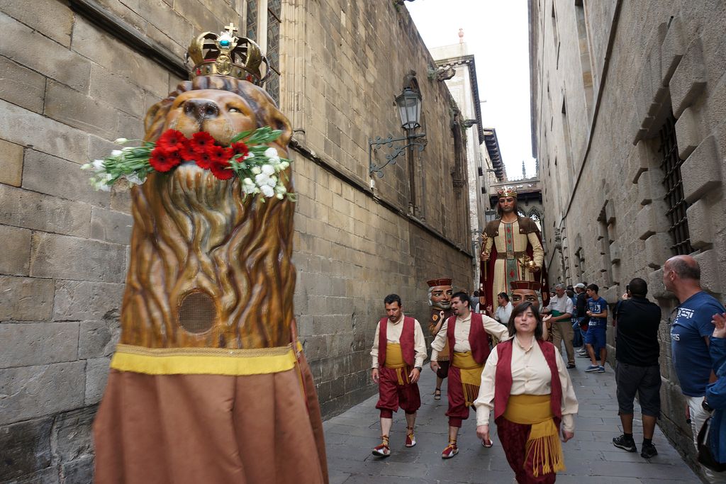 Corpus. Seguici popular. Lleó pel carrer del Bisbe