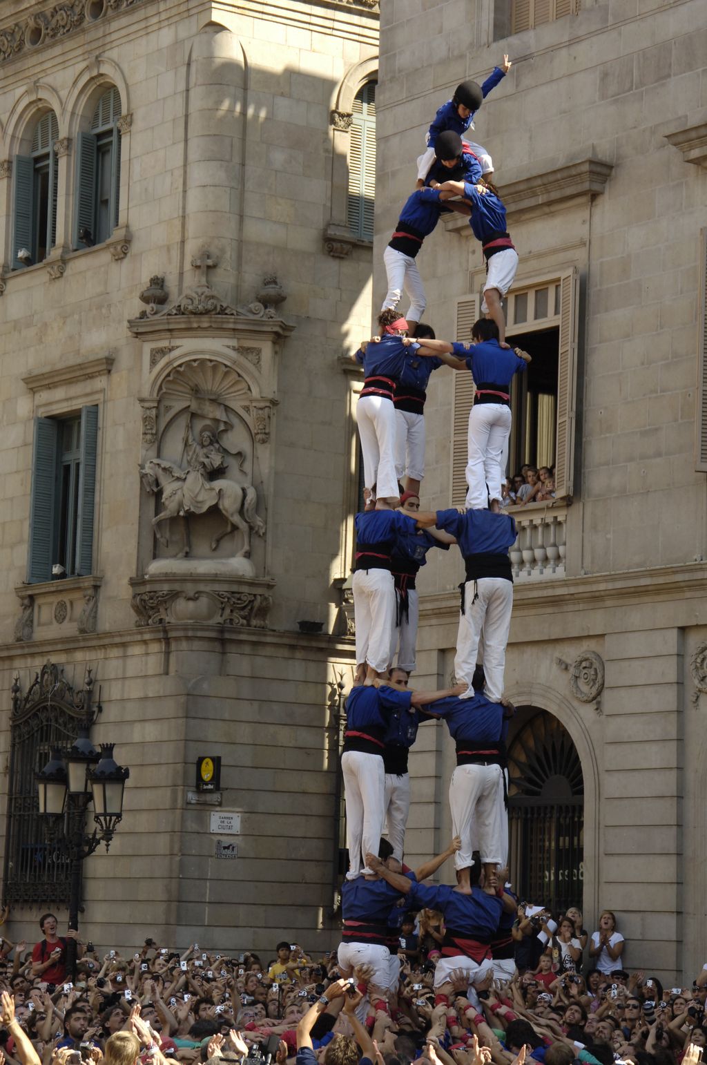 La Mercè 2009. Jornada castellera. Torre de vuit dels Castellers de la Vila de Gràcia