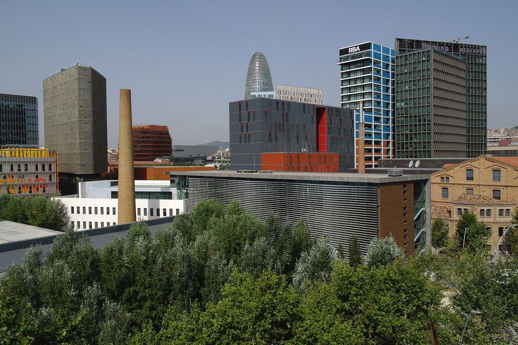 Edificis del 22@:Torre Glòries, Universitat Pompeu Fabra, RBA