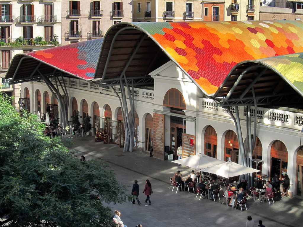 Teulada i entrada principal del Mercat de Santa Caterina