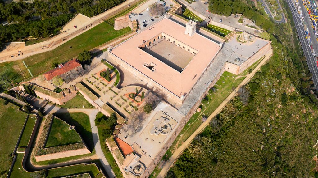 Castell de Montjuïc. Vistes aèries de la seva planta