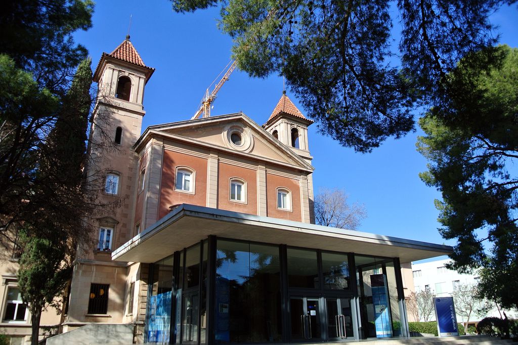 Torre Girona. Capella annexa on hi ha el superordinador