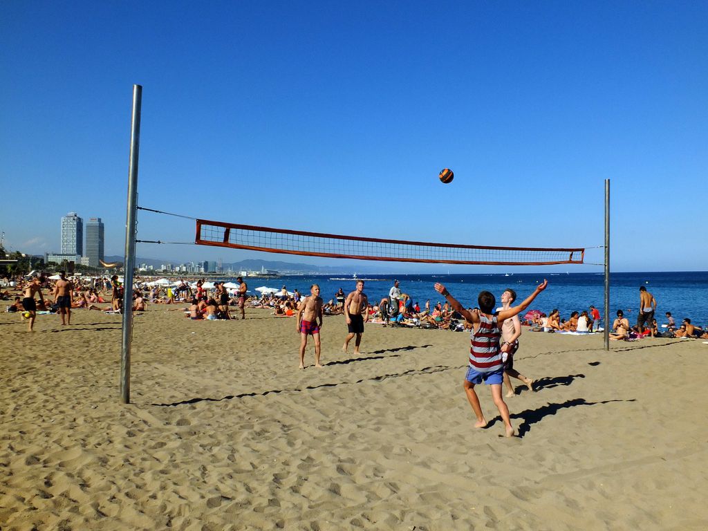 Platja de Sant Sebastià. Voleibol de platja