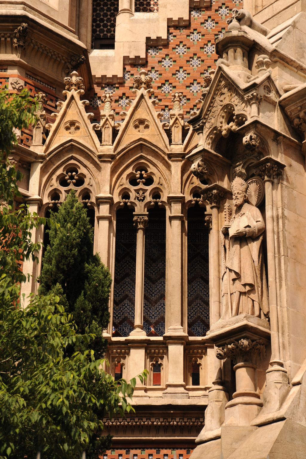 Església i convents de les Saleses. Escultures