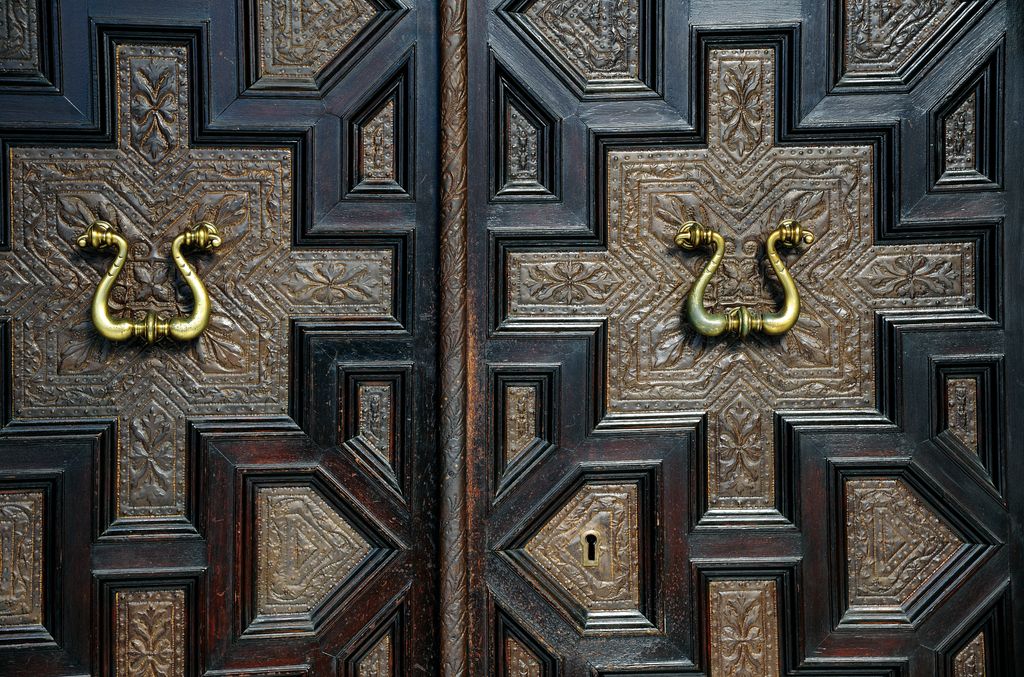 Saló de Cent. Picaportes