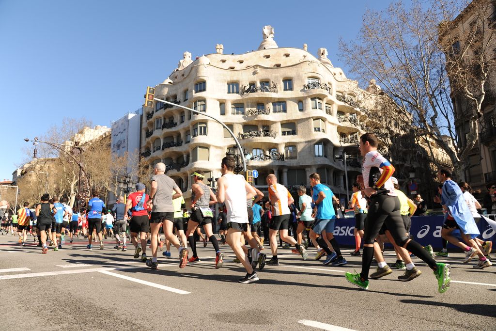 Marató de Barcelona 2015. Corredors per la Pedrera