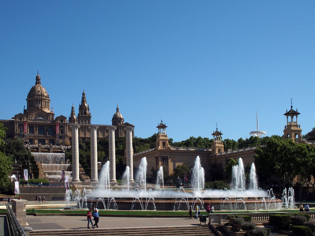 Font Màgica, les Quatre Columnes de Puig i Cadafalch i el Museu Nacional d'Art de Catalunya