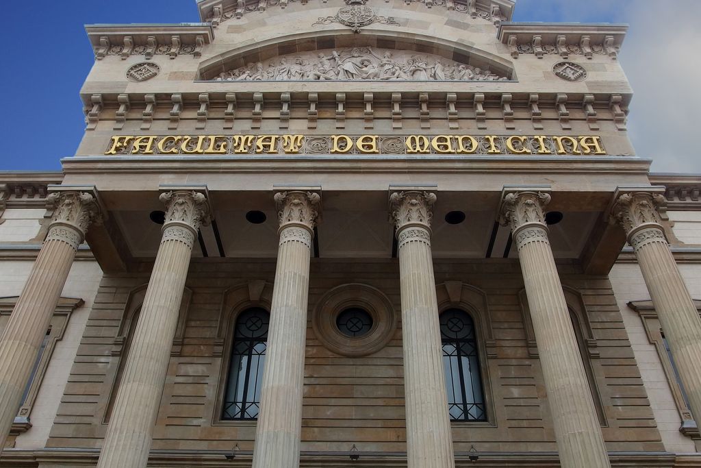 Facultat de Medicina de la Universitat de Barcelona. Frontis
