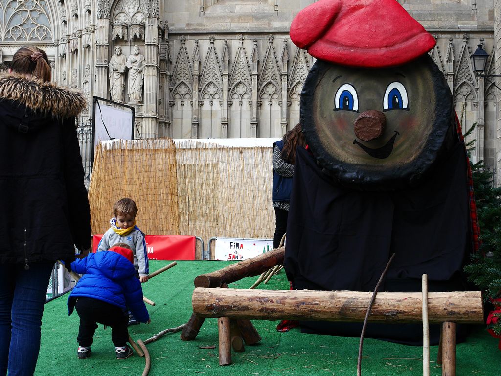 Tió gegant de la Fira de Santa Llúcia
