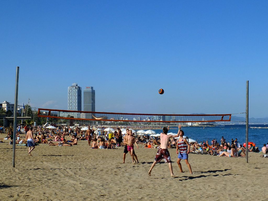 Platja de Sant Sebastià. Voleibol de platja