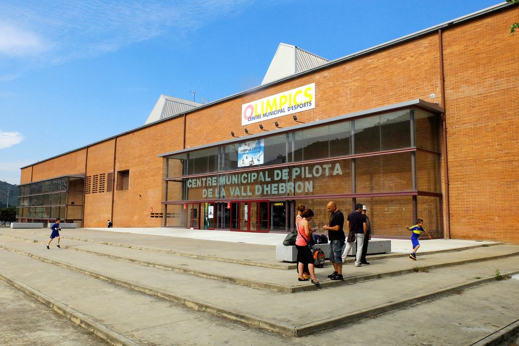 Centre Municipal de Pilota de la Vall d'Hebron. Edifici