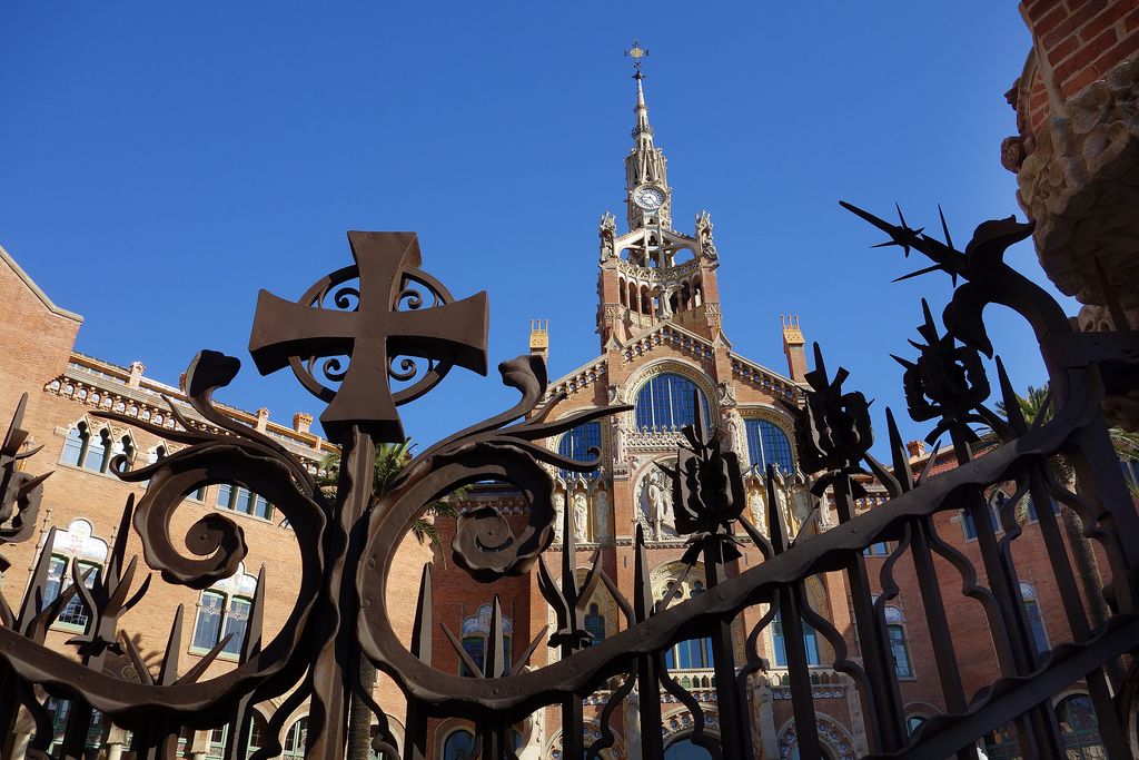 Hospital de Sant Pau. Reixa de ferro forjat