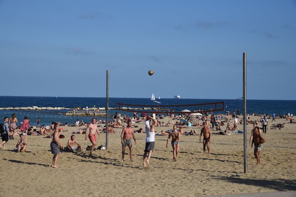 Voleibol a la platja de Sant Sebastià