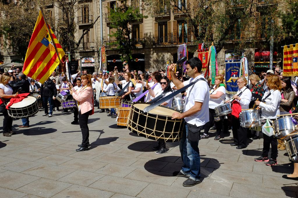 Festa de San Jorge, patró d'Aragó. Balls folklòrics