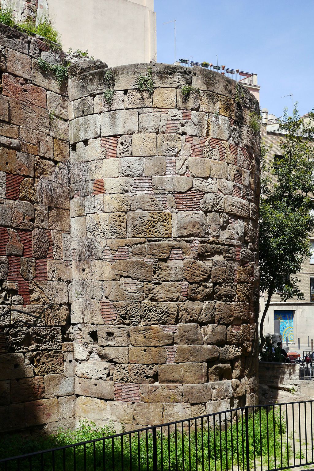 Torre romana de la plaça dels Traginers