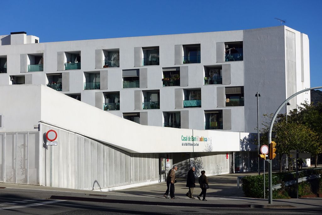 Habitatges amb serveis per a gent gran Can Travi