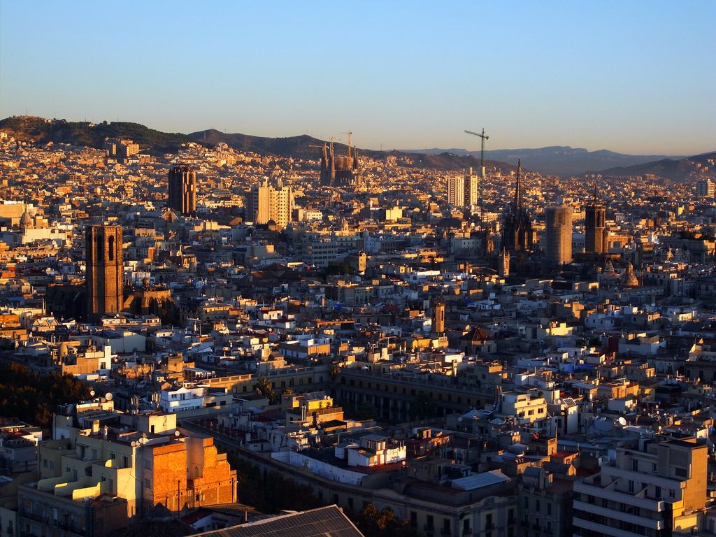 Vista parcial de Barcelona des del Gòtic fins a l'Eixample