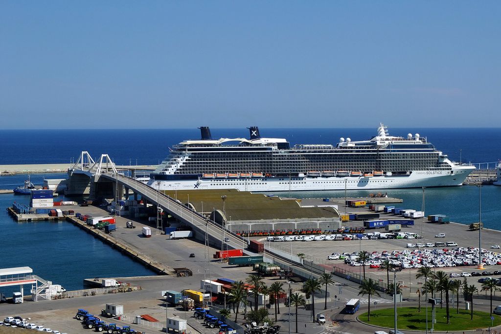 Grans creuers atracats al Port de Barcelona