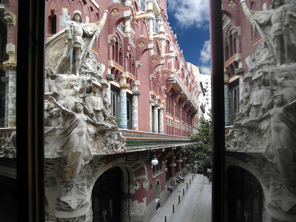 Conjunt escultòric La cançó popular catalana (escultura) de Miquel Blay del Palau de la Música