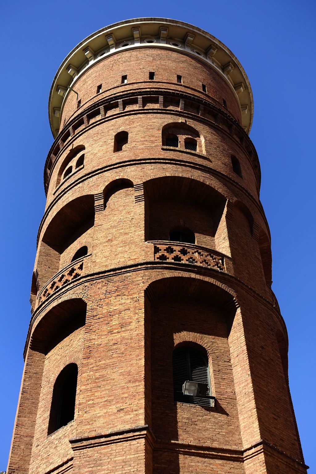 Torre de les Aigües. Pisos superiors