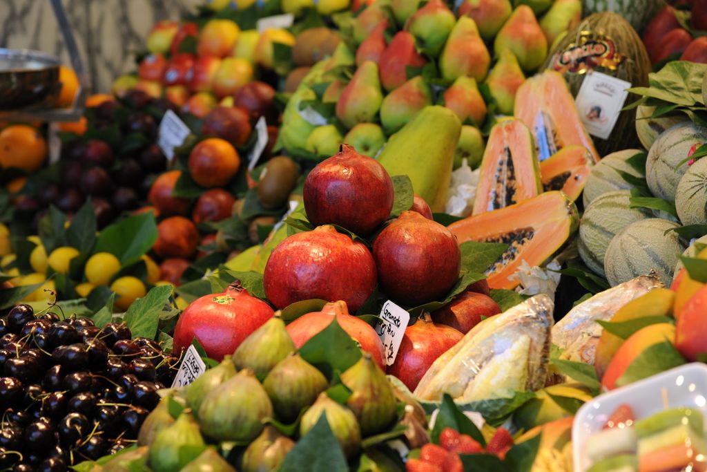 Mercat de la Boqueria. Parades de fruites