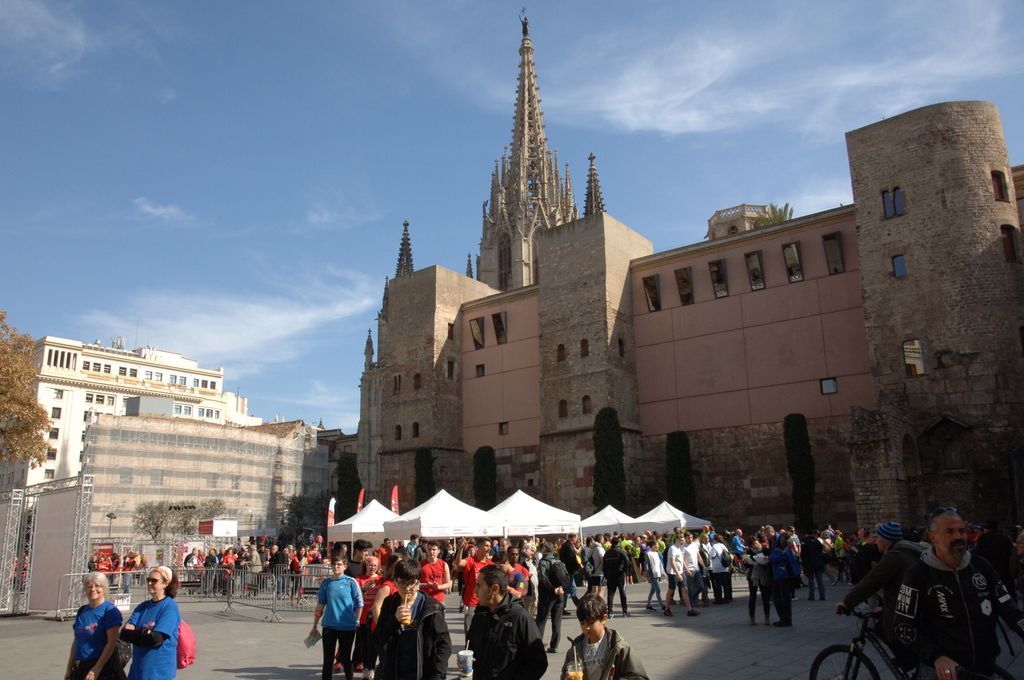 Caminada solidària de Sant Joan de Déu. Estands de l'organització