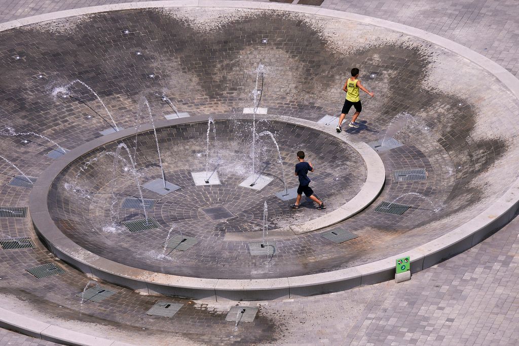 Font a la plaça de la Porta Firal