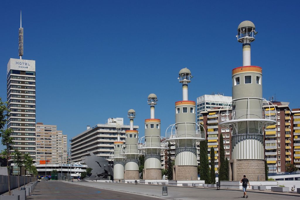 Parc de l'Espanya Industrial. Vista a peu de carrer