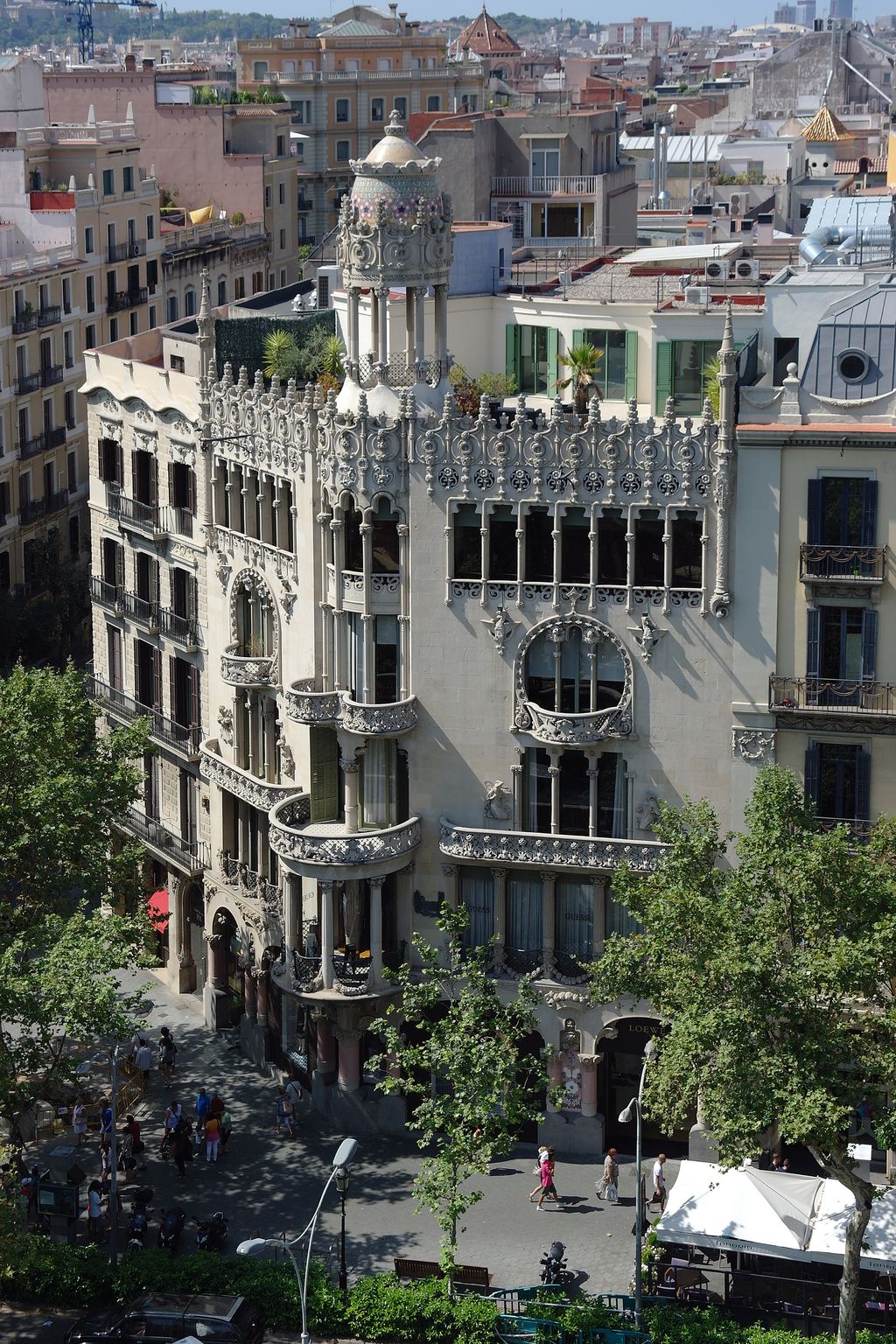 Casa Lleó Morera. Vista de conjunt