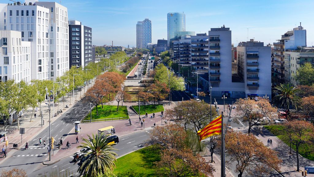 Vista del carrer del Doctor Aiguader i la plaça de Pau Vila