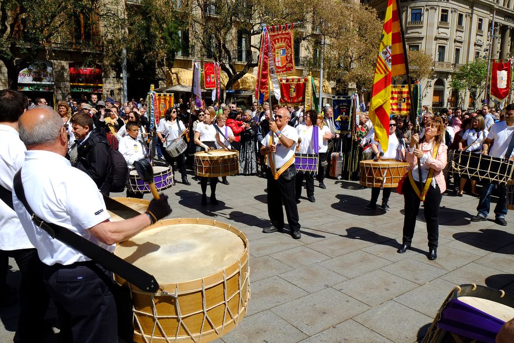 Festa de San Jorge, patró d'Aragó. Balls folklòrics